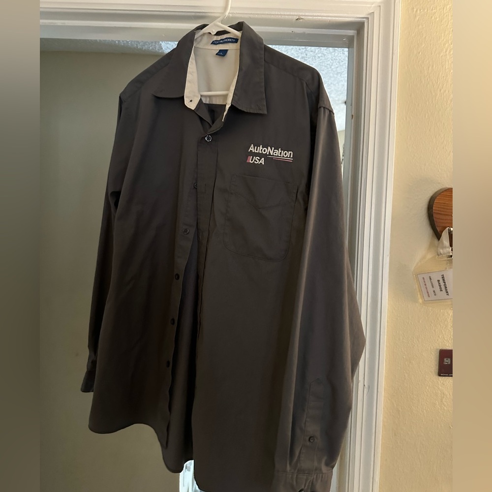 Large men’s long sleeve Autonation shirt
